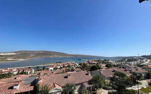 PORT ALAÇATI’DA, DENİZ MANZARALI, 3+2 SATILIK DAİRE
