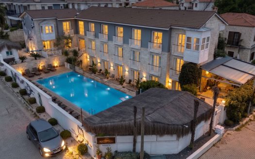 ALAÇATI HACILOKA MEVKİİNDE SATILIK BUTİK OTEL