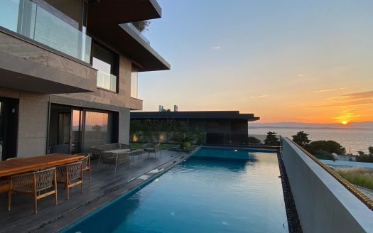 📍 Çeşme Paşalimanı | Panoramik Deniz Manzaralı  6+2 Satılık Villa